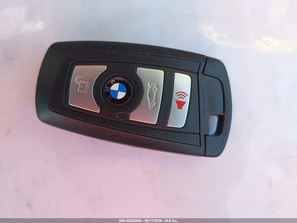 WBA8E1G52GNU11339 2016 BMW 320I photo no. 11