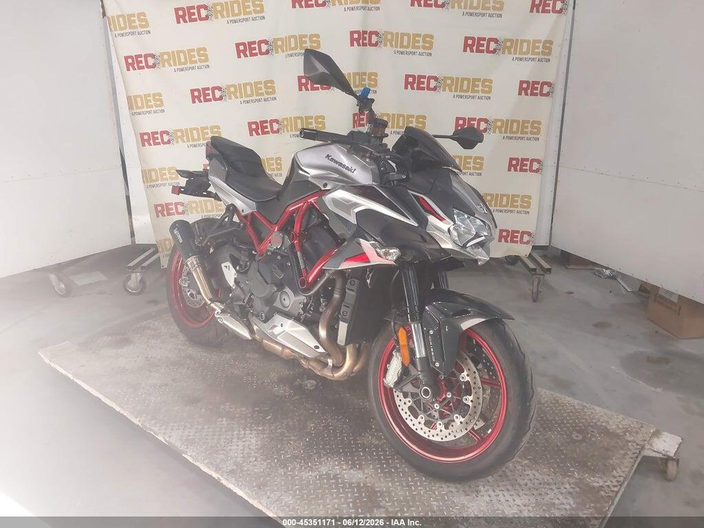 2023 KAWASAKI ZR1000 JKAZRCK13PA015112