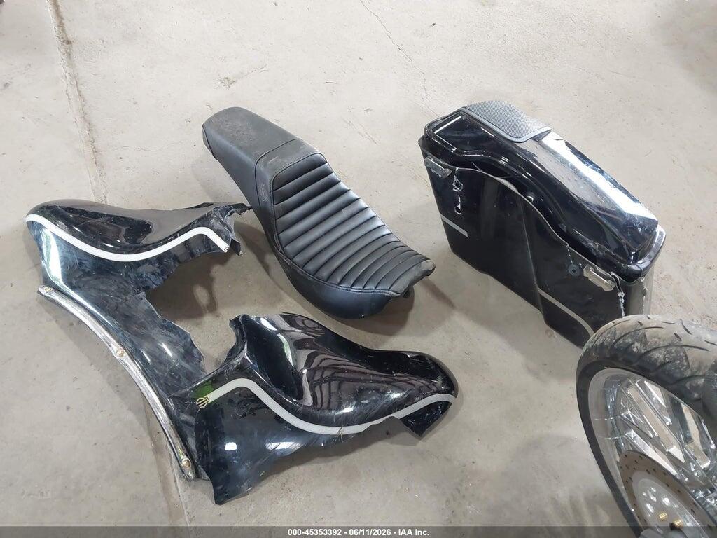 1HD1FFW103Y611088 2003 HARLEY-DAVIDSON FLHTCI photo no. 12
