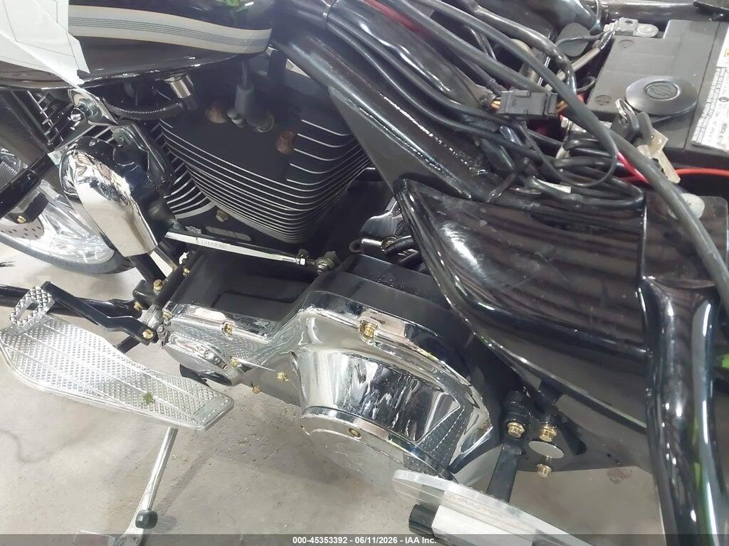 1HD1FFW103Y611088 2003 HARLEY-DAVIDSON FLHTCI photo no. 9