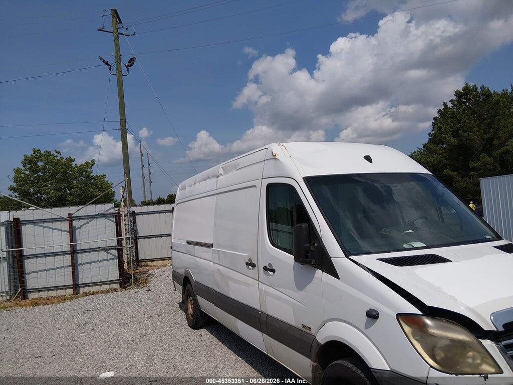 WDYPE8CC3B5541557 2011 FREIGHTLINER SPRINTER 2500 photo no. 6