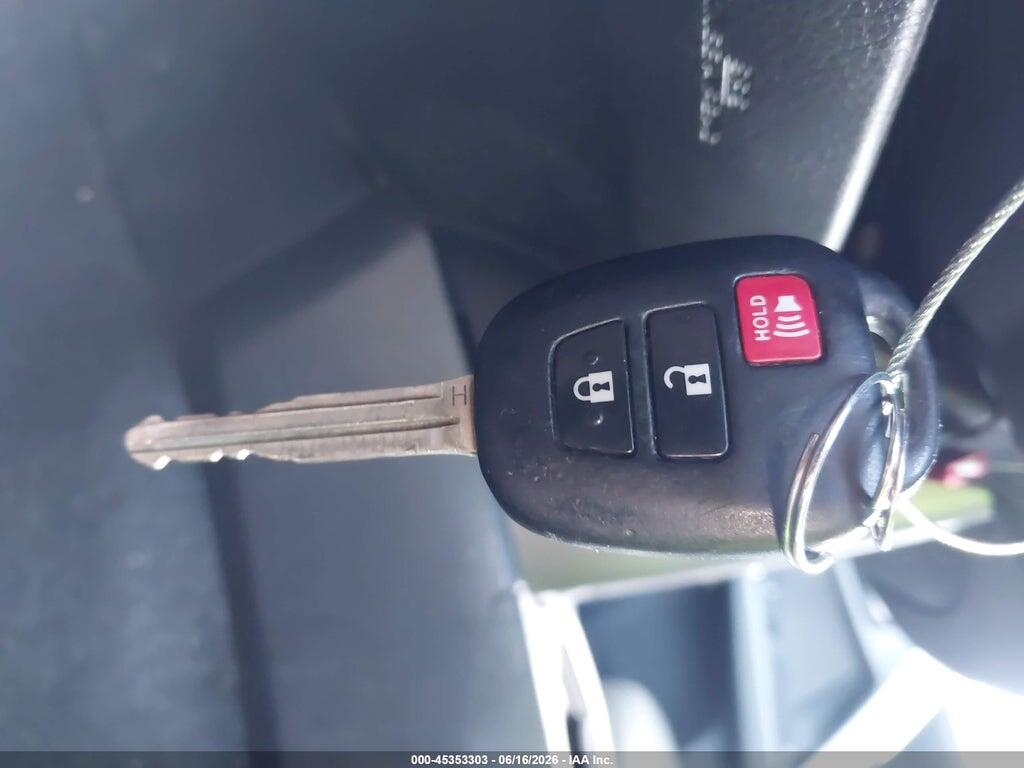 2T3ZFREV0JW466037 2018 TOYOTA RAV4 photo no. 11