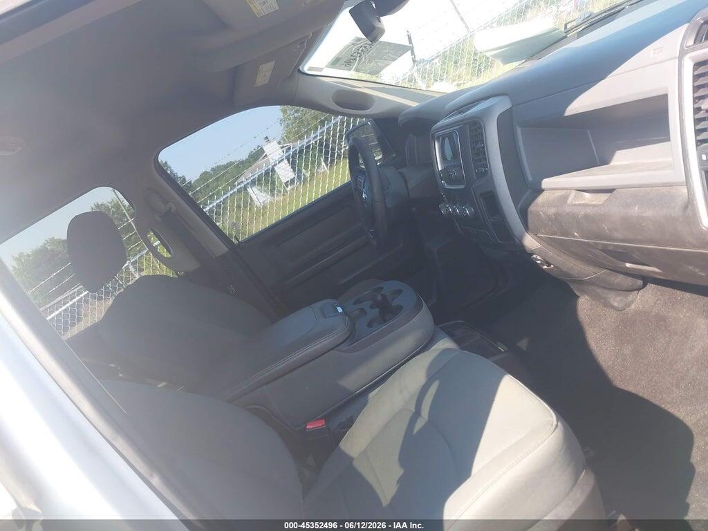 1C6RR7KG9JS257977 2018 RAM 1500 photo no. 5