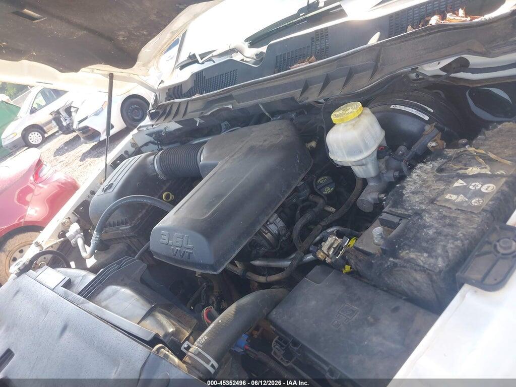 1C6RR7KG9JS257977 2018 RAM 1500 photo no. 6