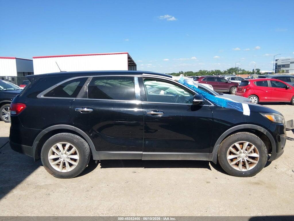 5XYPG4A32HG191162 2017 KIA SORENTO photo no. 9
