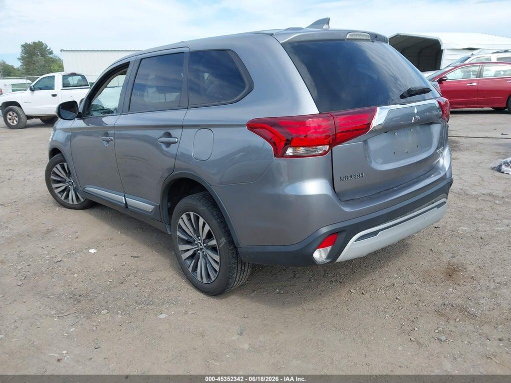 JA4AZ3A35KZ045240 2019 MITSUBISHI OUTLANDER photo no. 3