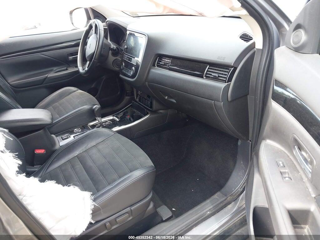 JA4AZ3A35KZ045240 2019 MITSUBISHI OUTLANDER photo no. 5
