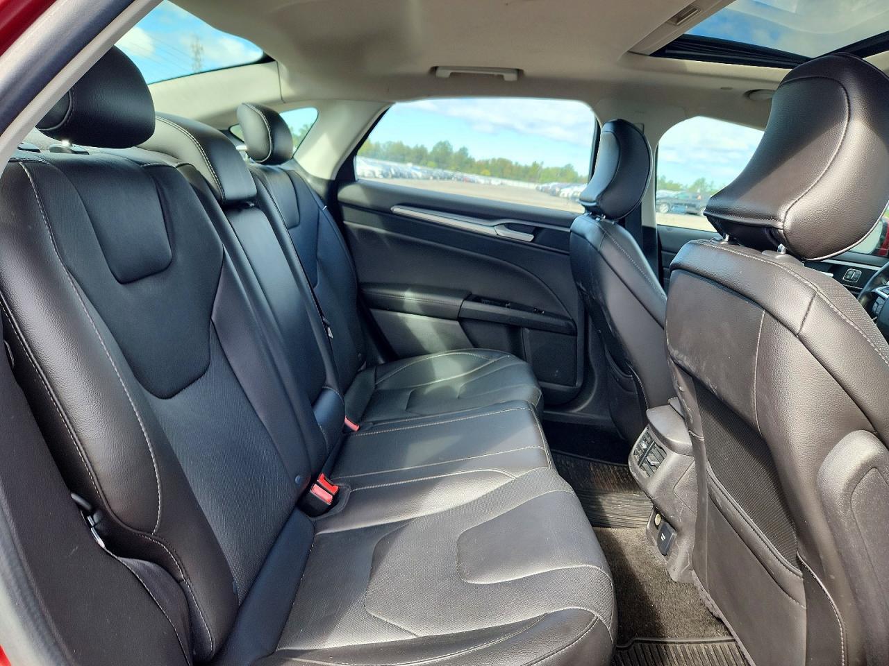 2015 FORD FUSION TITANIUM PHEV — Фото 10 из 12