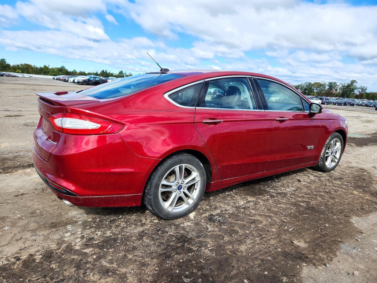 2015 FORD FUSION TITANIUM PHEV — Фото 3 из 12