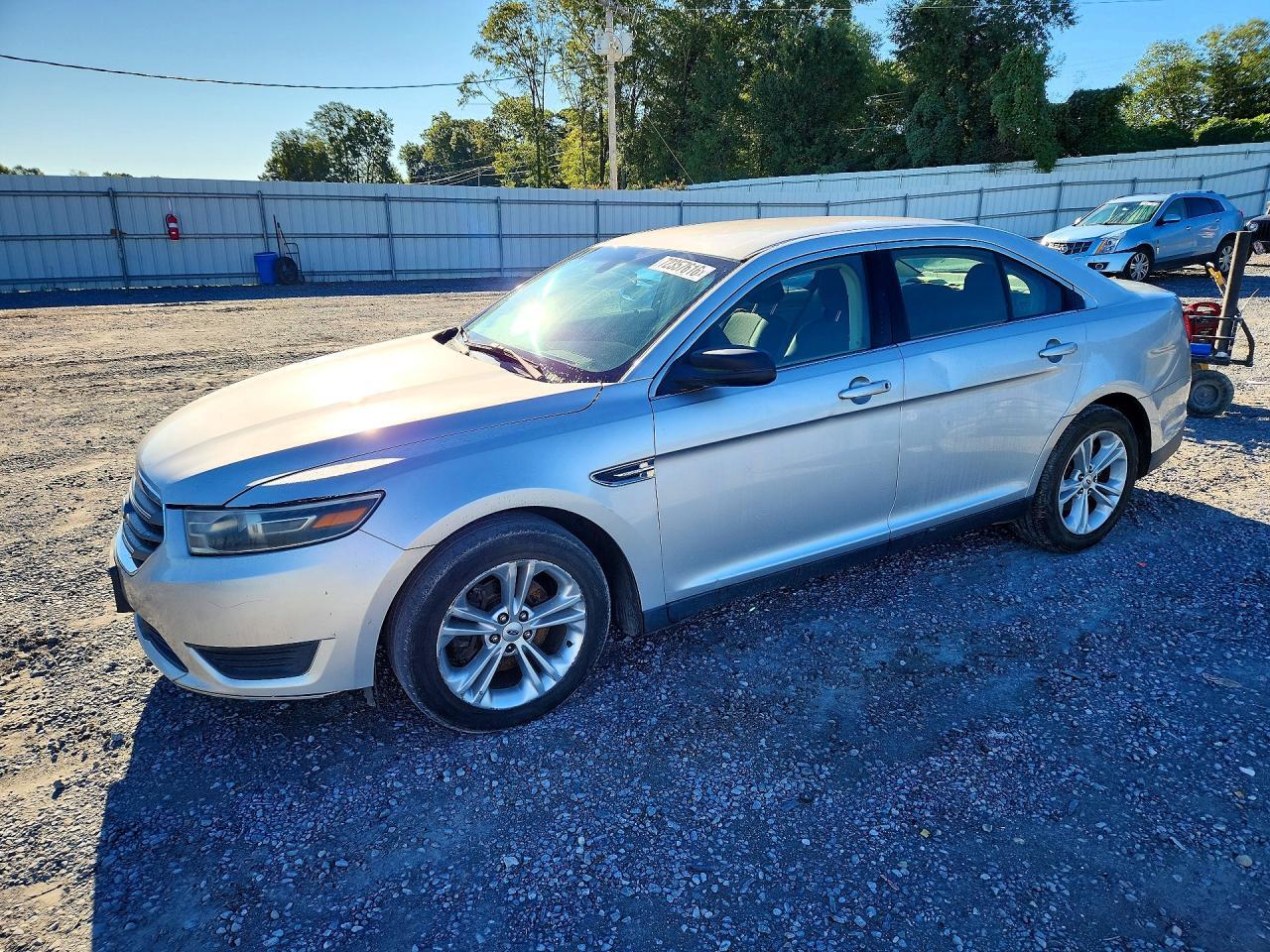 2015 FORD TAURUS SE