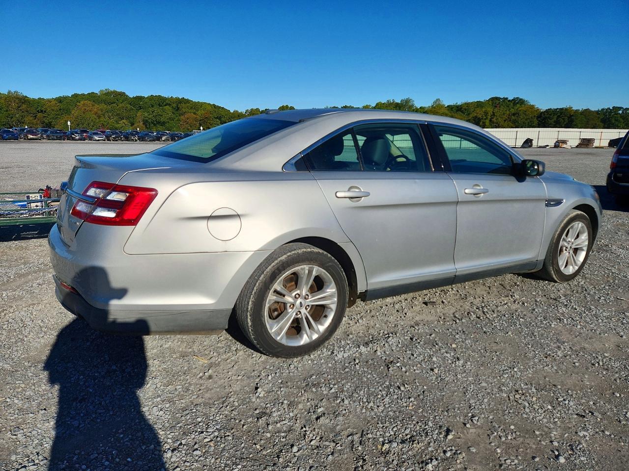 2015 FORD TAURUS SE — Фото 3 из 12