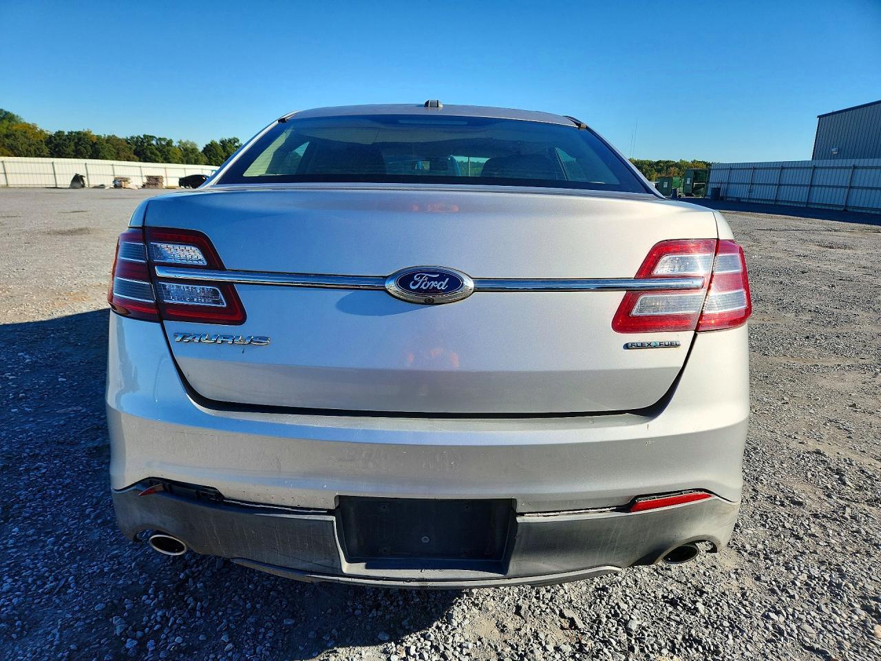 2015 FORD TAURUS SE — Фото 6 из 12