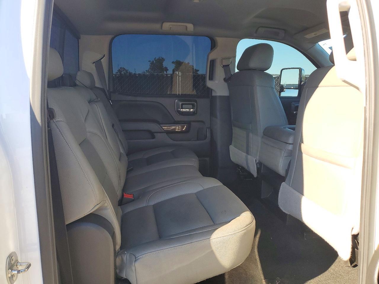 2018 GMC SIERRA K1500 SLE — Фото 10 из 12