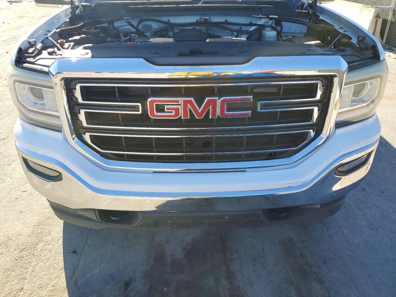 2018 GMC SIERRA K1500 SLE — Фото 11 из 12