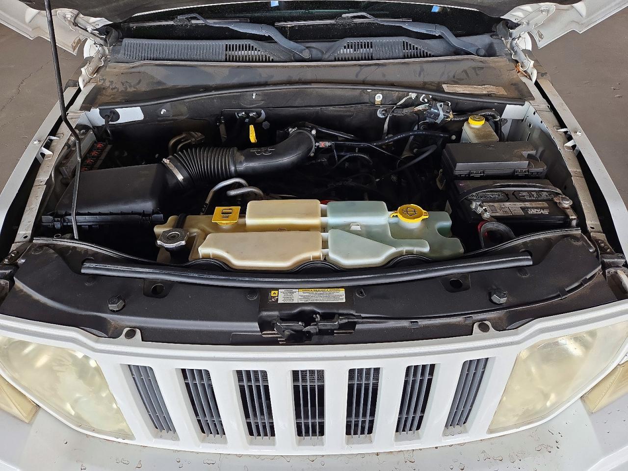 2012 JEEP LIBERTY SPORT — Фото 11 из 12
