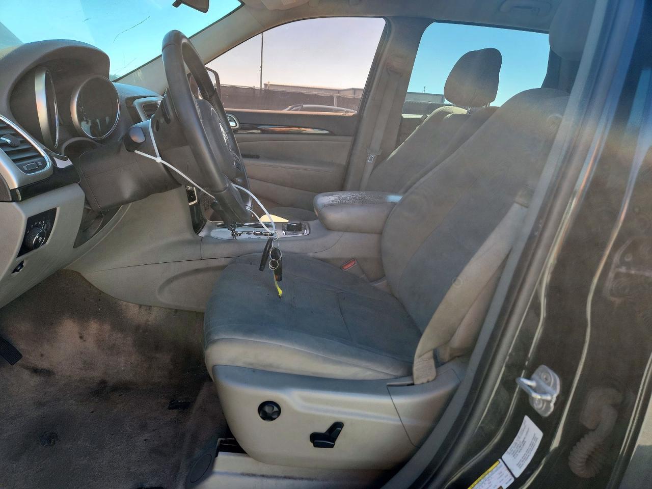 2013 JEEP GRAND CHEROKEE LAREDO — Фото 7 из 12