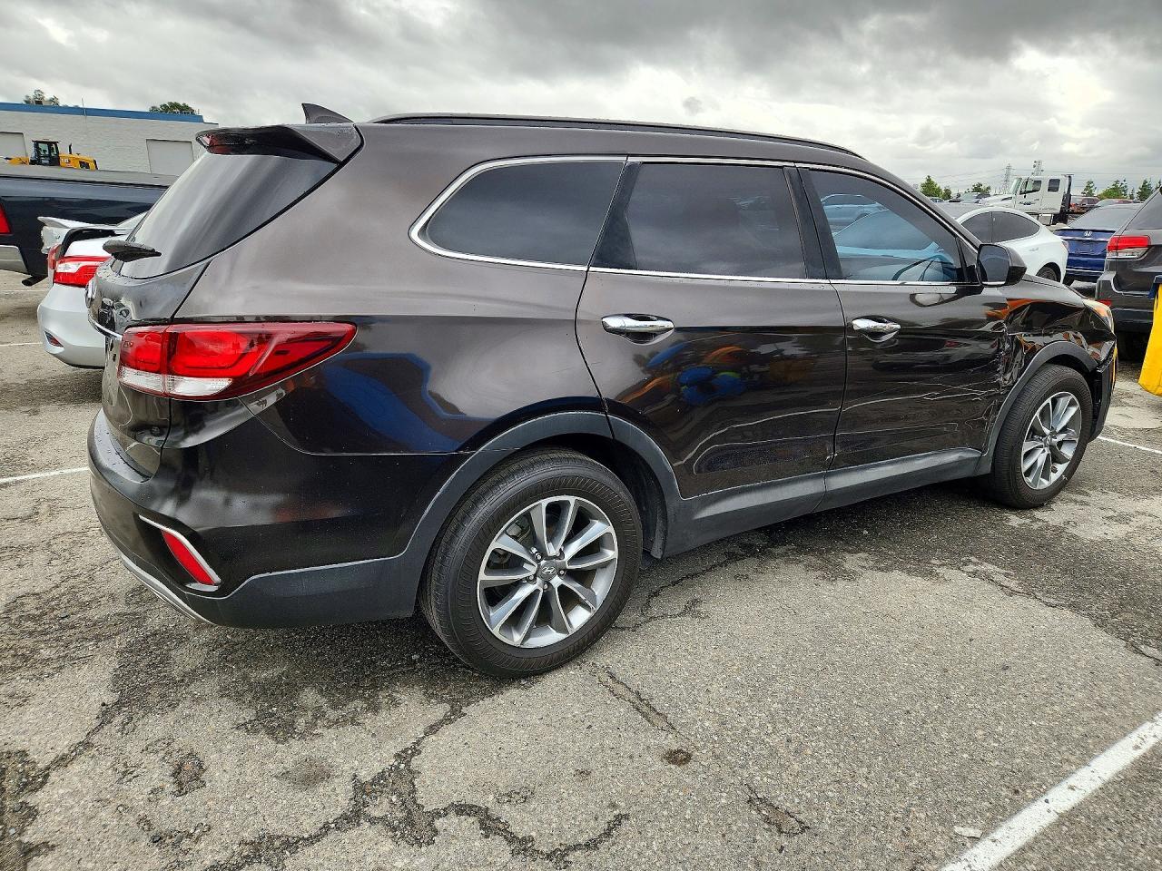 2017 HYUNDAI SANTA FE SE — Фото 3 из 13