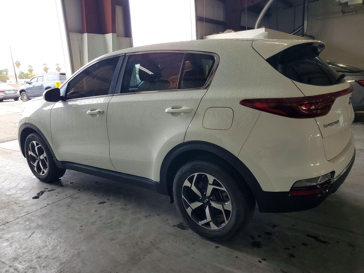 2021 KIA SPORTAGE LX — Фото 2 из 13