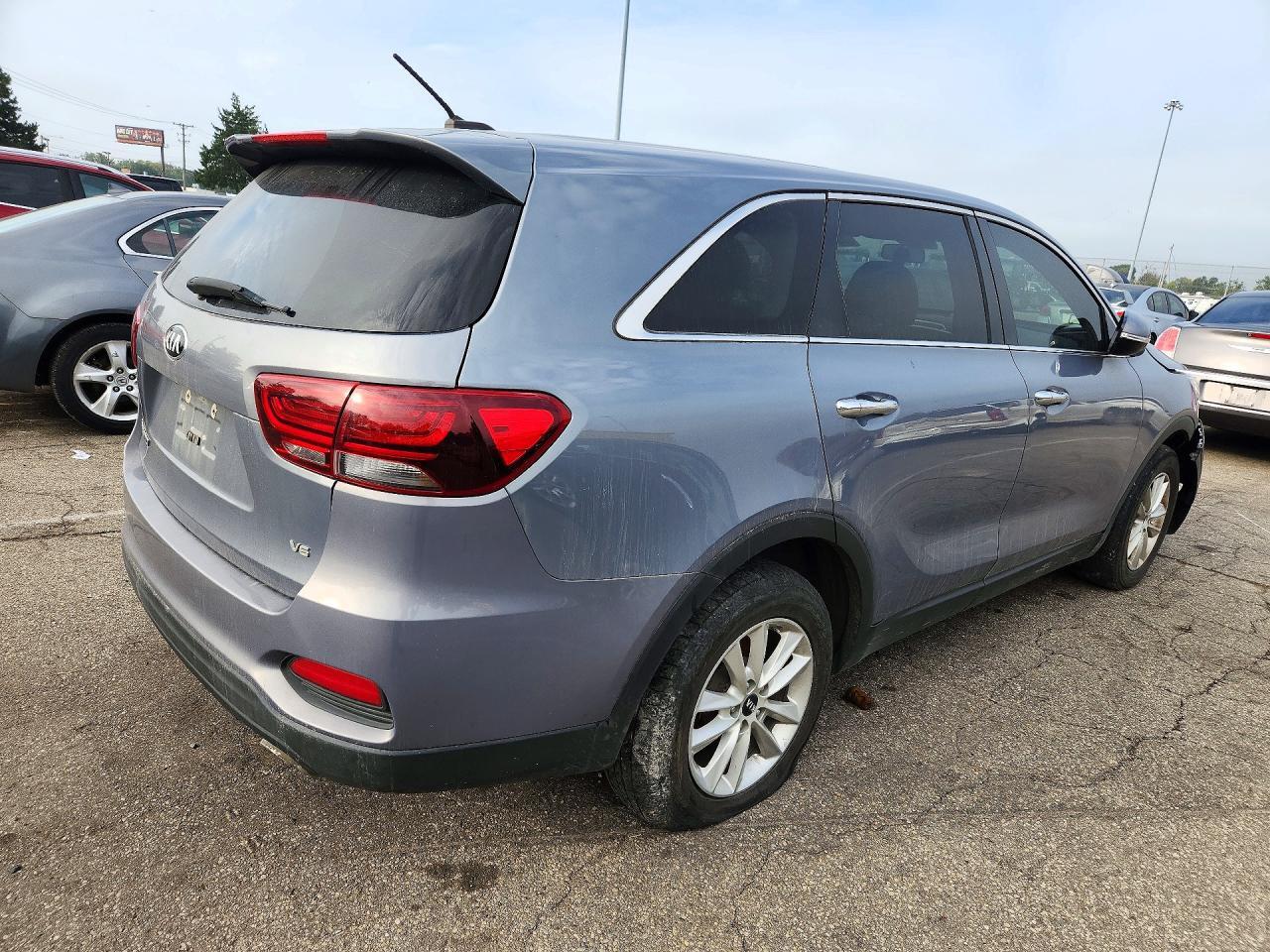 2020 KIA SORENTO S — Фото 3 из 13