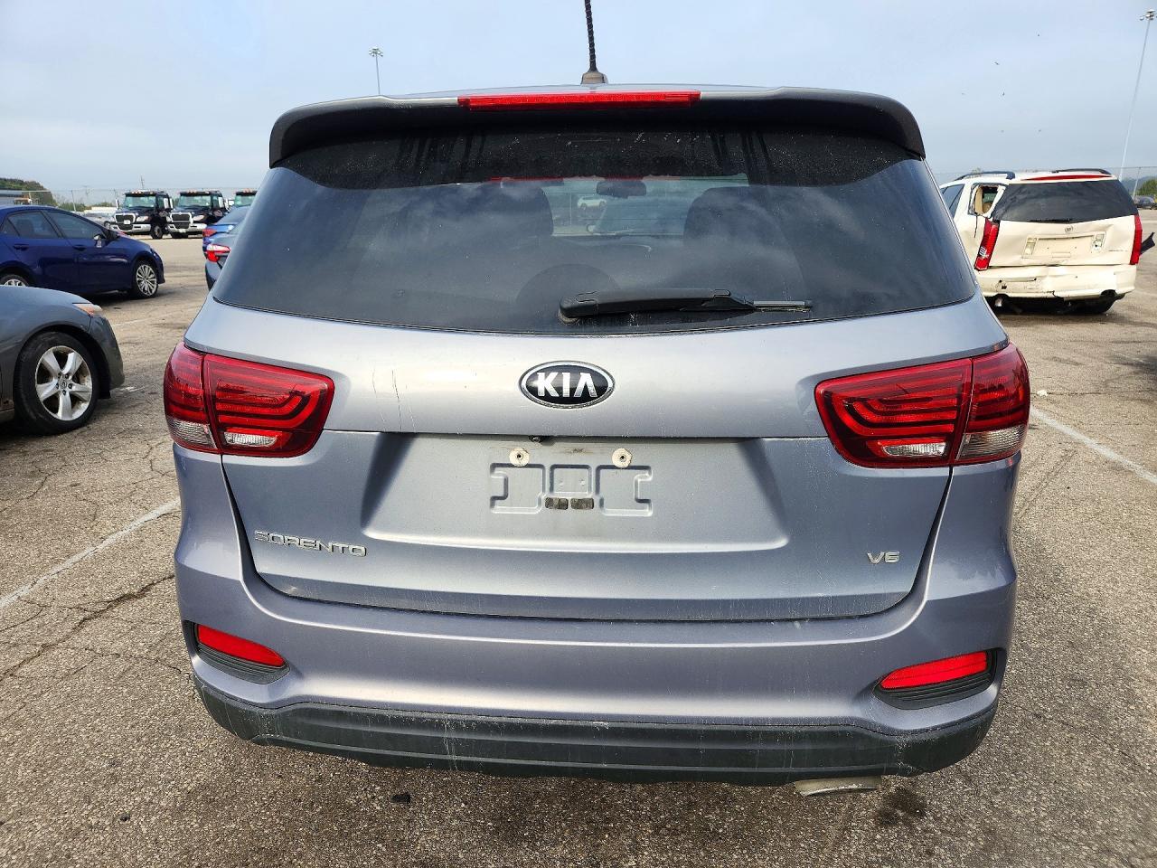 2020 KIA SORENTO S — Фото 6 из 13