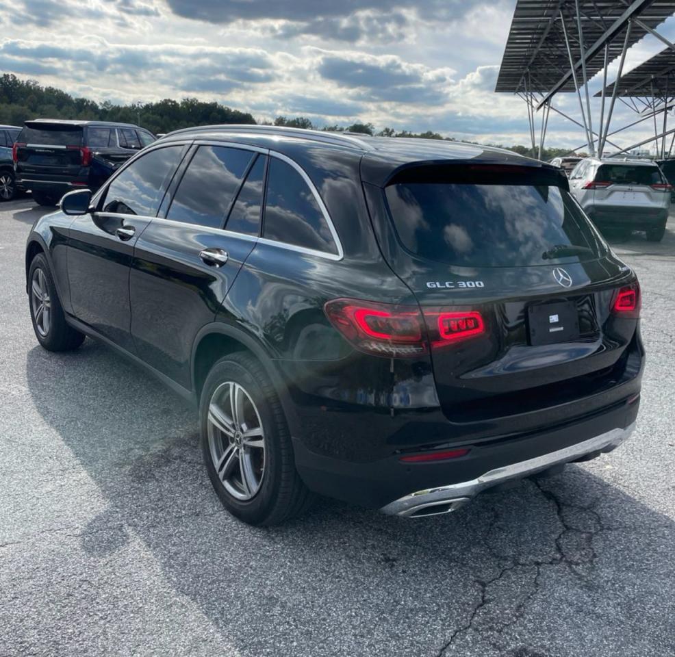 2021 MERCEDES-BENZ GLC 300 4MATIC — Фото 3 из 13