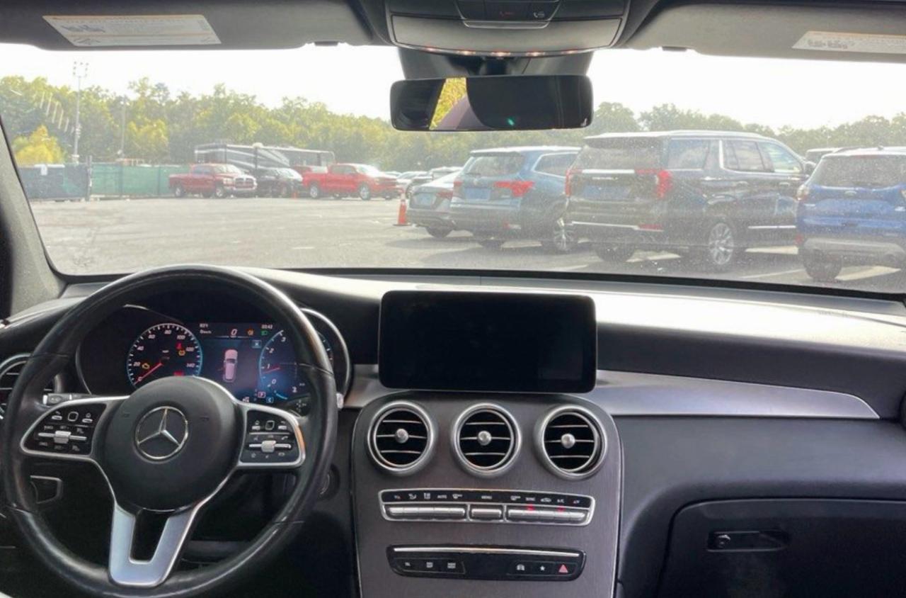2021 MERCEDES-BENZ GLC 300 4MATIC — Фото 9 из 13