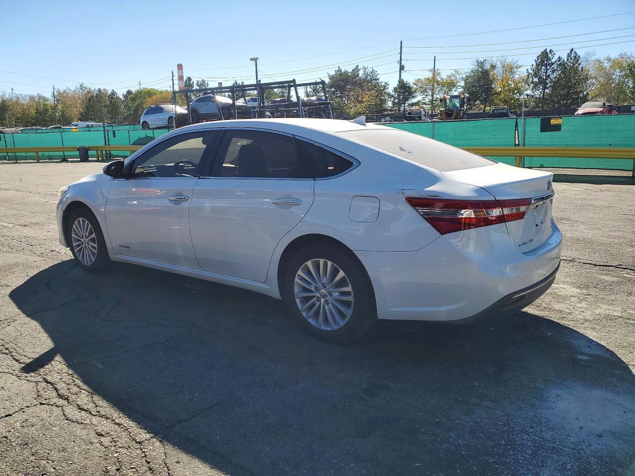 2013 TOYOTA AVALON HYBRID LIMITED — Фото 2 из 12
