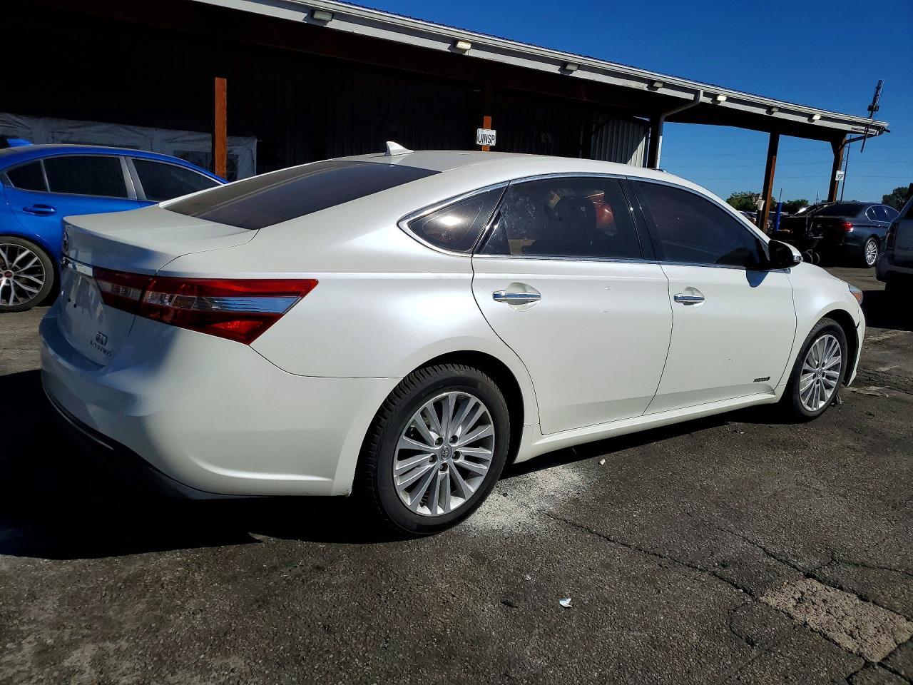 2013 TOYOTA AVALON HYBRID LIMITED — Фото 3 из 12