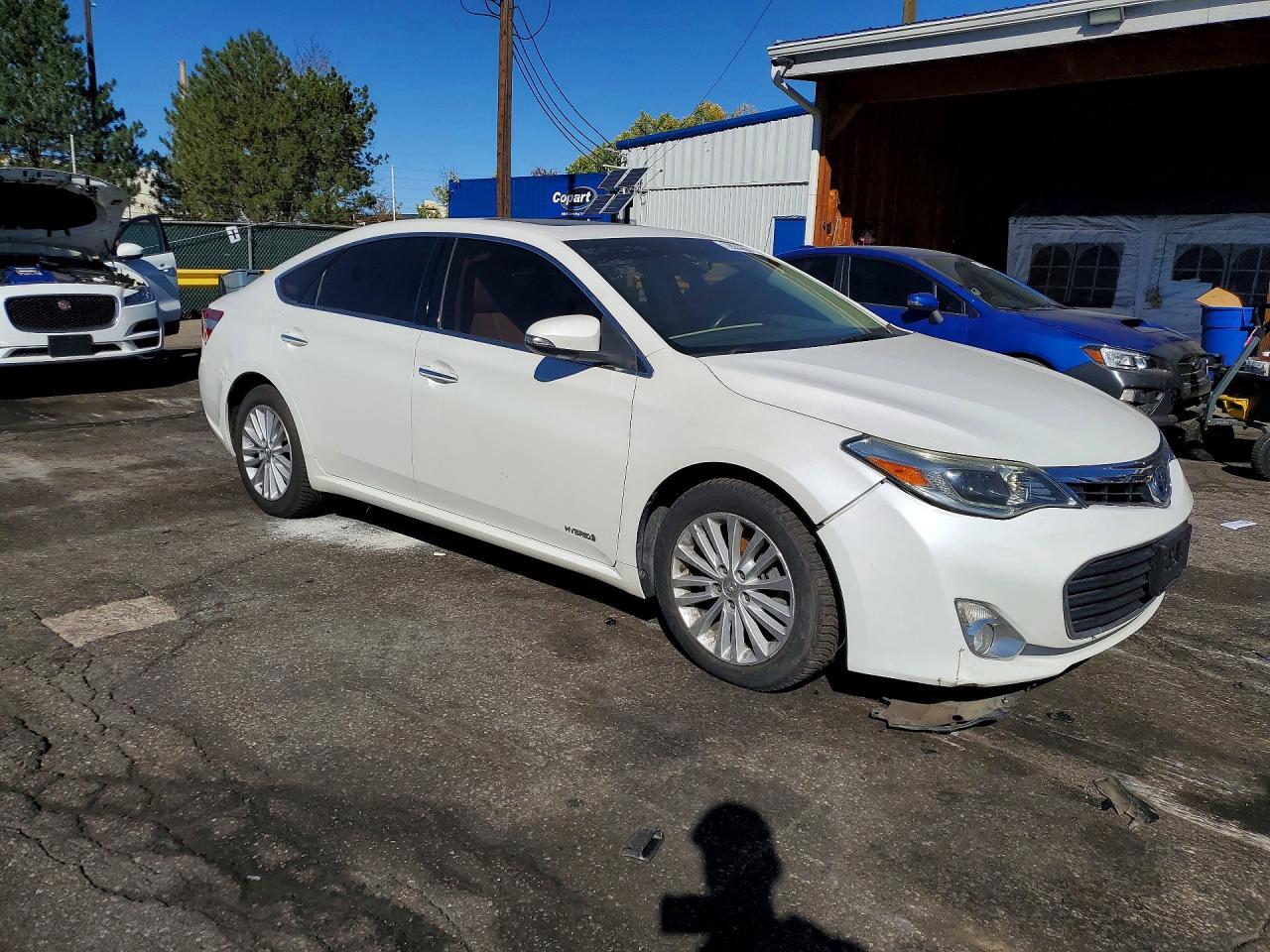 2013 TOYOTA AVALON HYBRID LIMITED — Фото 4 из 12