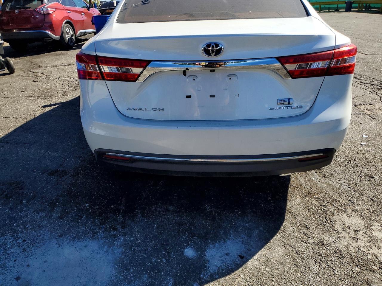 2013 TOYOTA AVALON HYBRID LIMITED — Фото 6 из 12