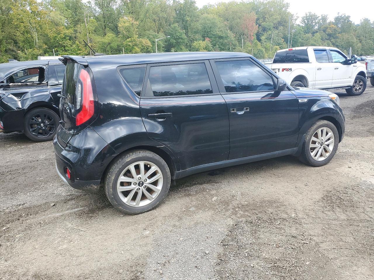 2017 KIA SOUL + — Фото 3 из 12