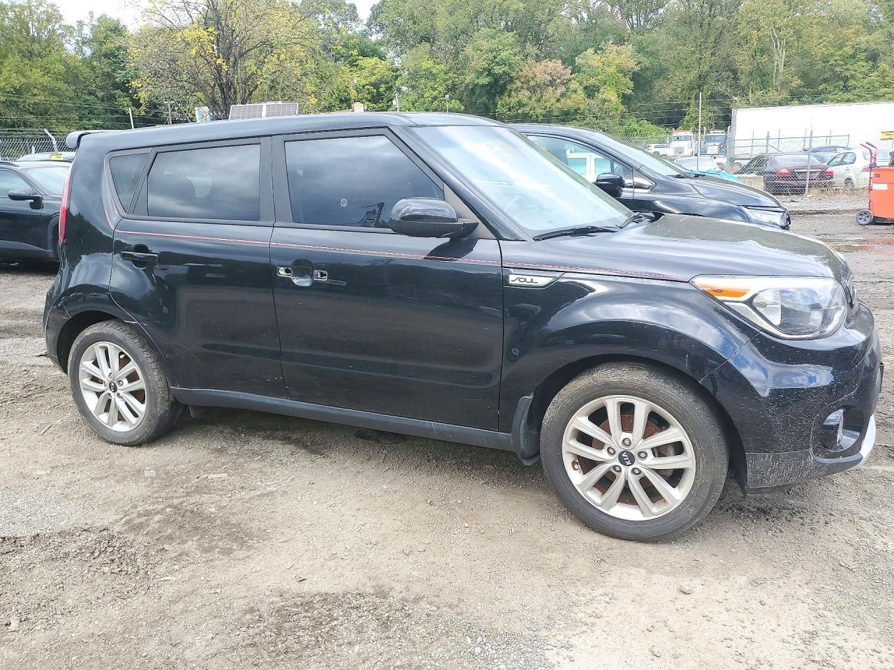 2017 KIA SOUL + — Фото 4 из 12