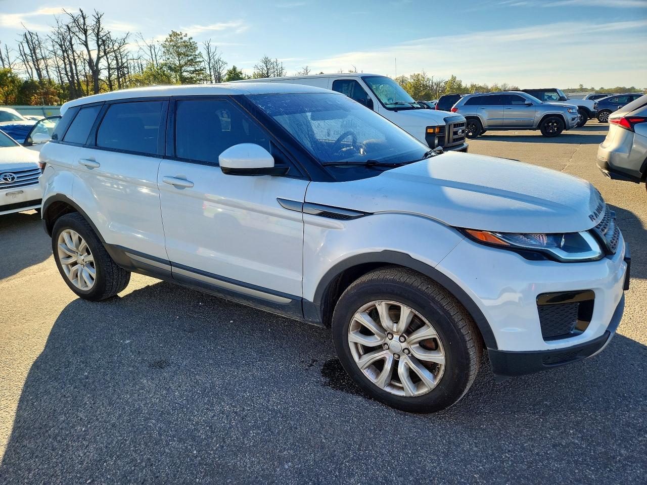 2019 LAND ROVER RANGE ROVER EVOQUE SE — Фото 4 из 13