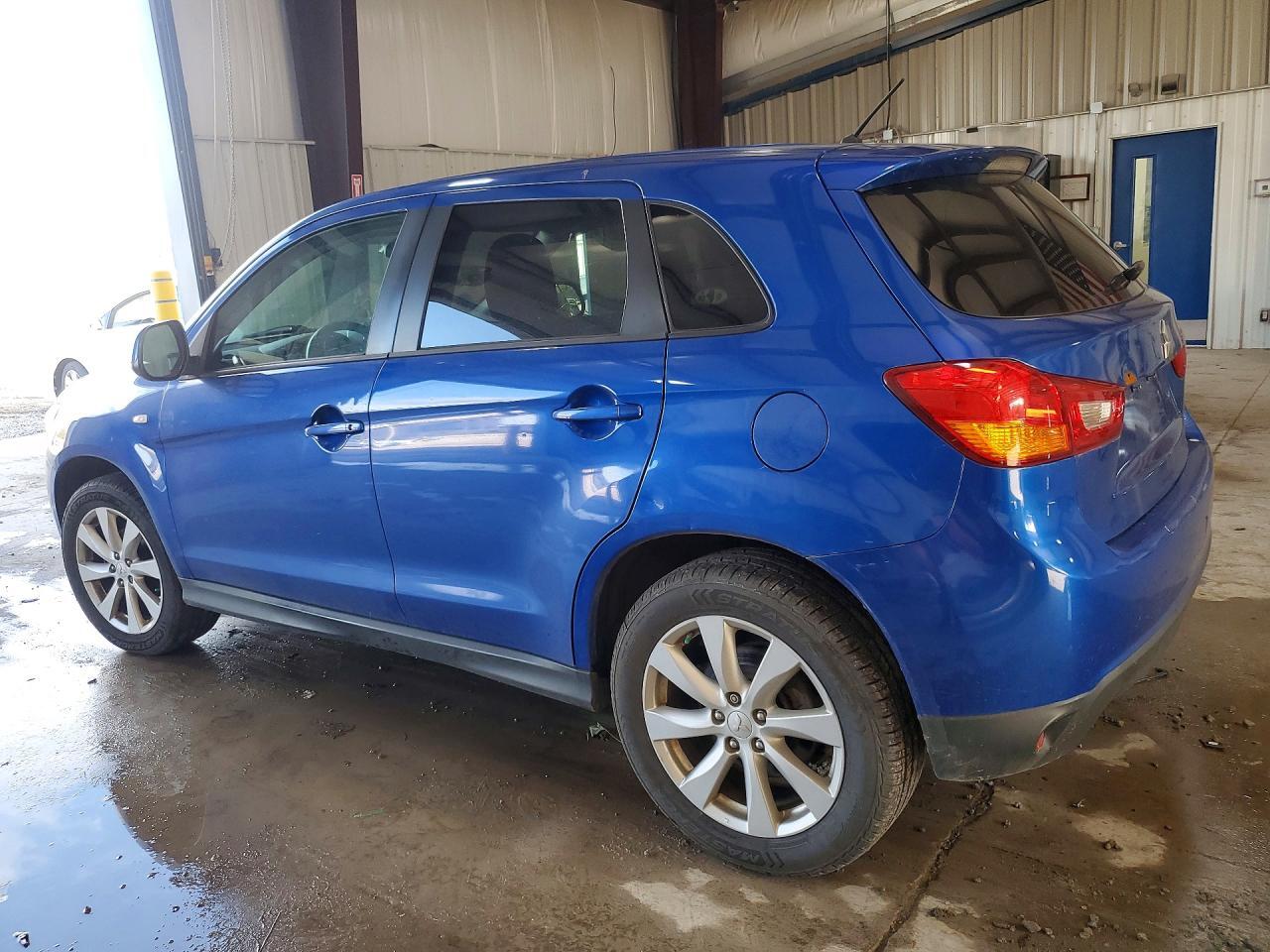 2015 MITSUBISHI OUTLANDER SPORT ES — Фото 2 из 12
