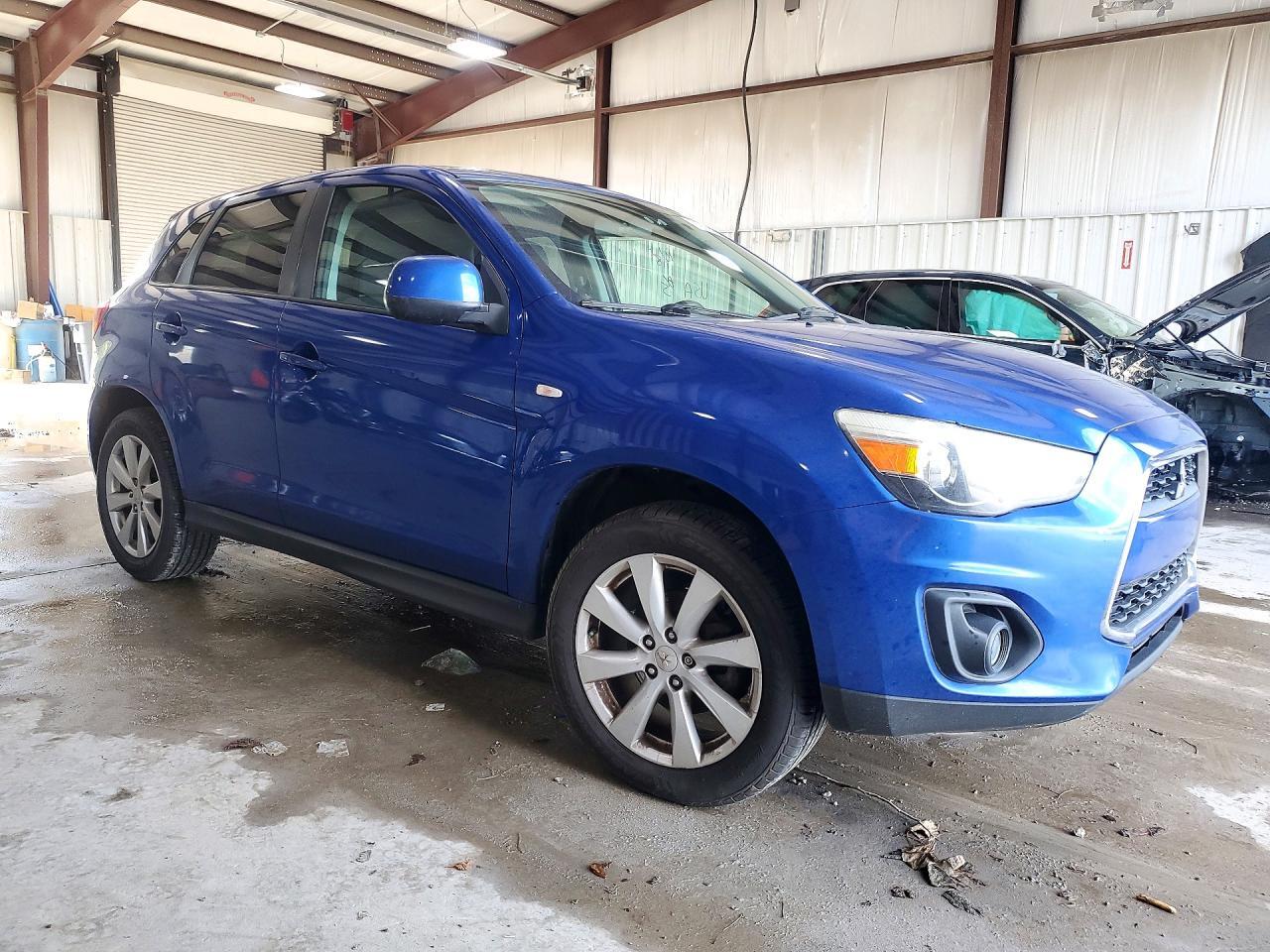 2015 MITSUBISHI OUTLANDER SPORT ES — Фото 4 из 12