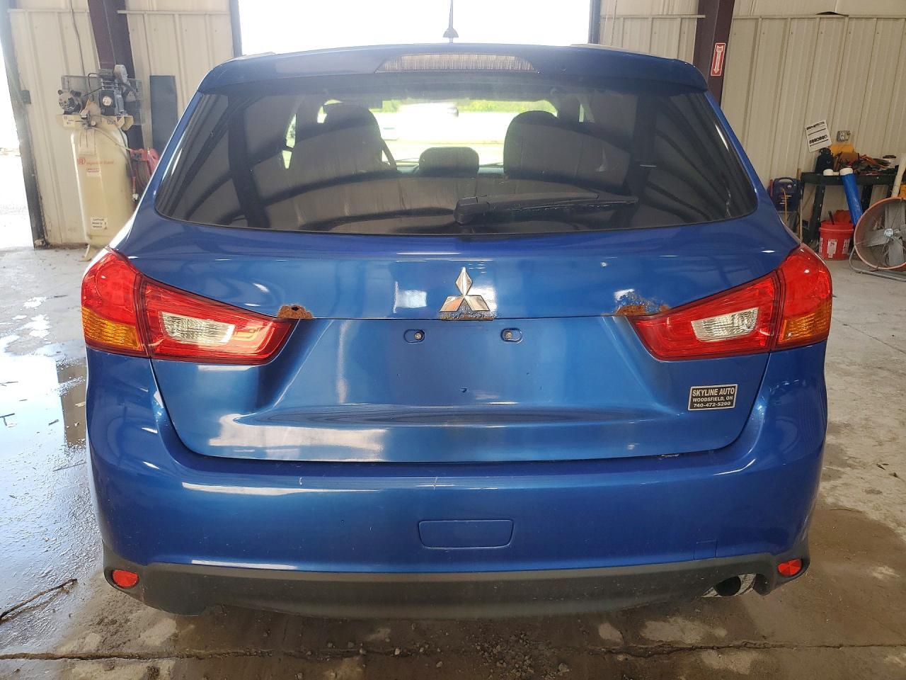 2015 MITSUBISHI OUTLANDER SPORT ES — Фото 6 из 12