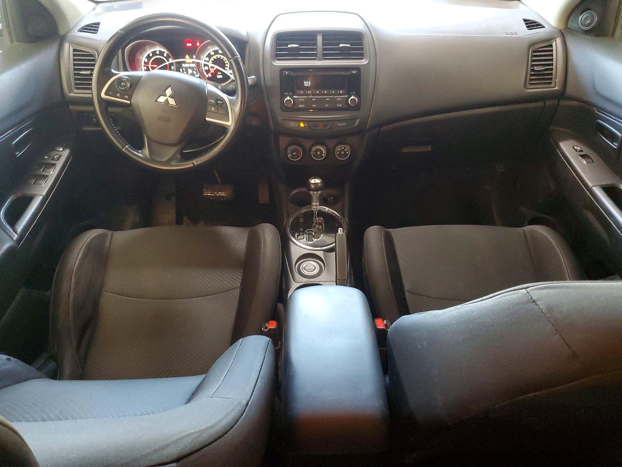 2015 MITSUBISHI OUTLANDER SPORT ES — Фото 8 из 12