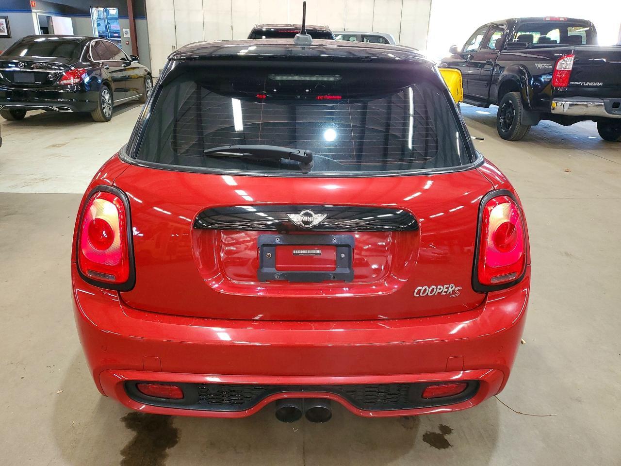 2017 MINI COOPER S — Фото 6 из 12
