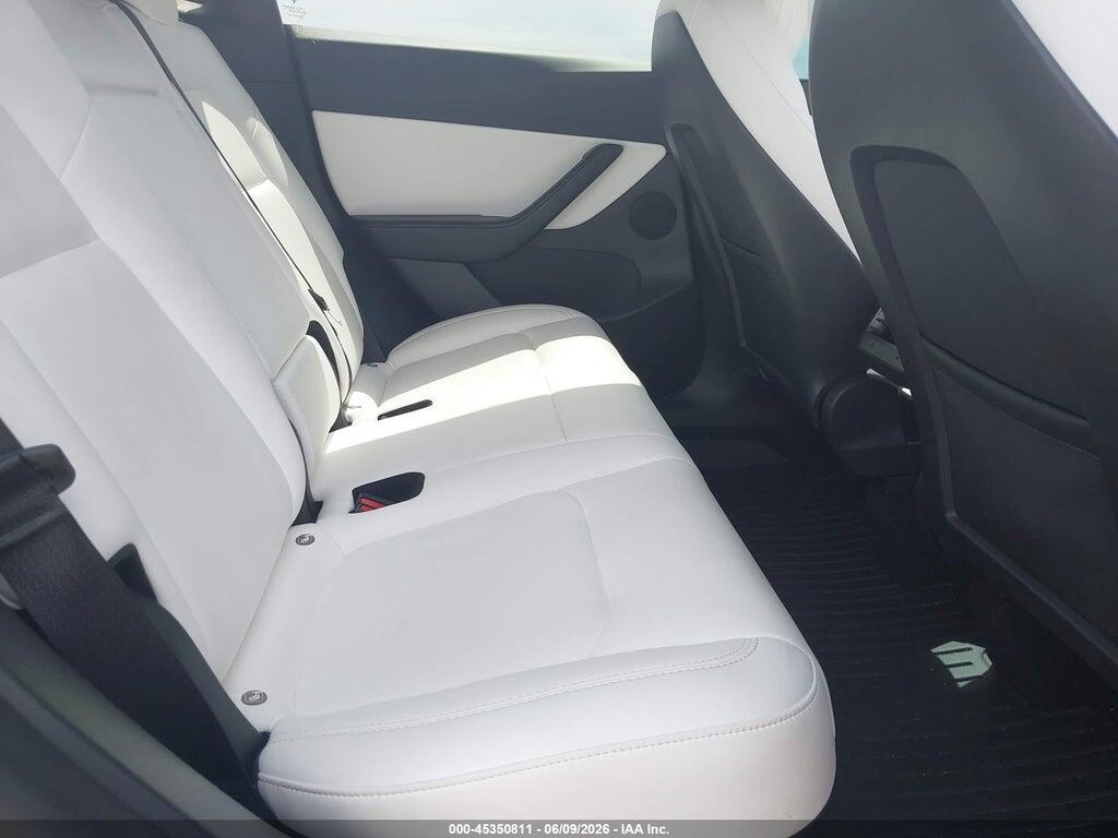 7SAYGDEF9NF441995 2022 TESLA MODEL Y photo no. 8