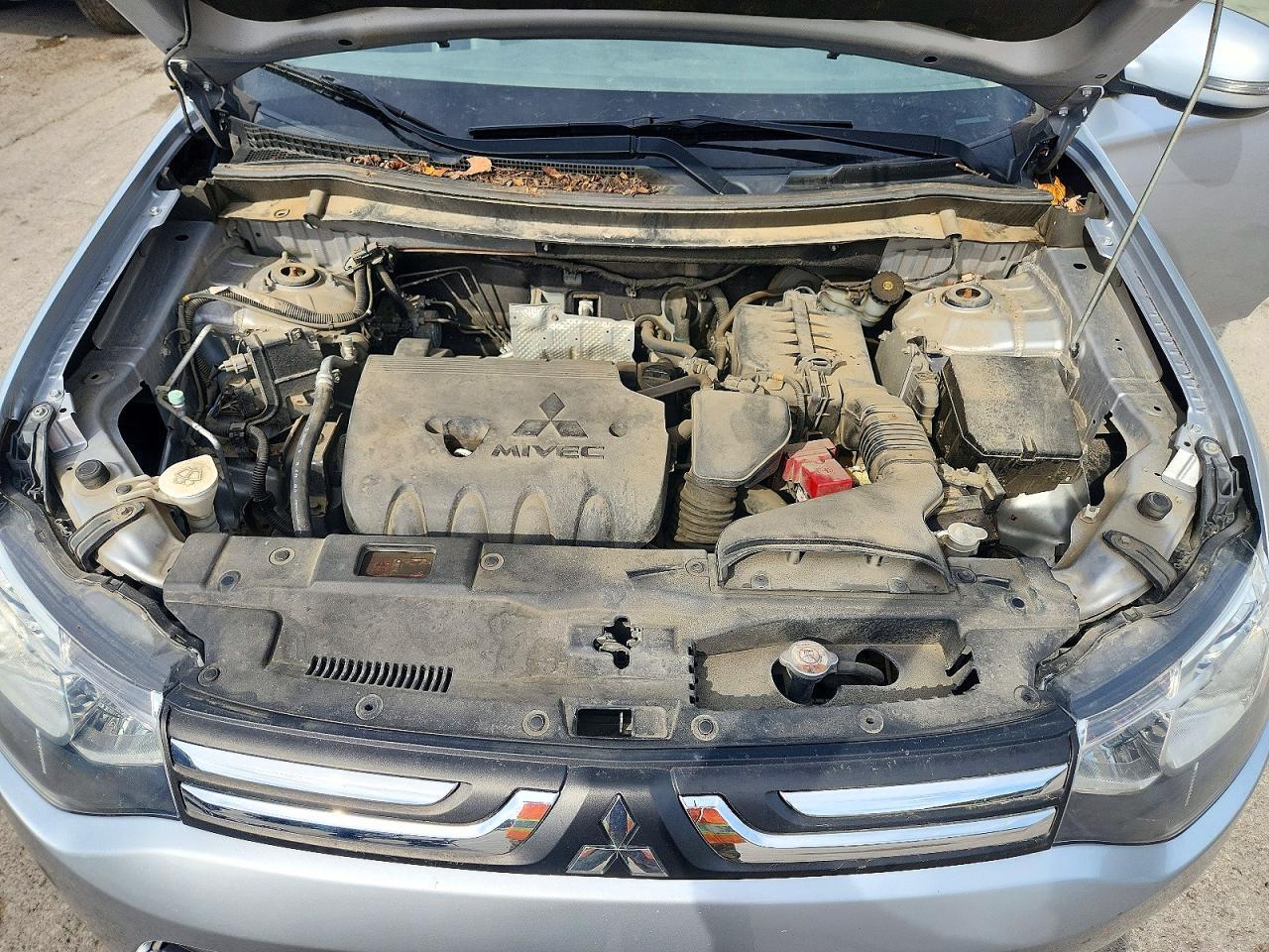 2014 MITSUBISHI OUTLANDER SE — Фото 12 из 14