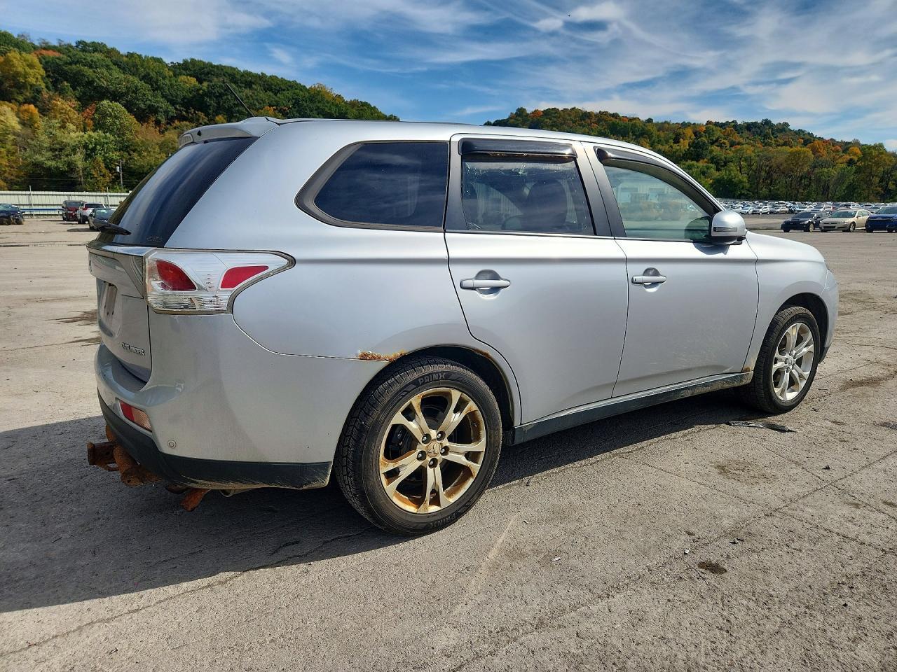 2014 MITSUBISHI OUTLANDER SE — Фото 3 из 14