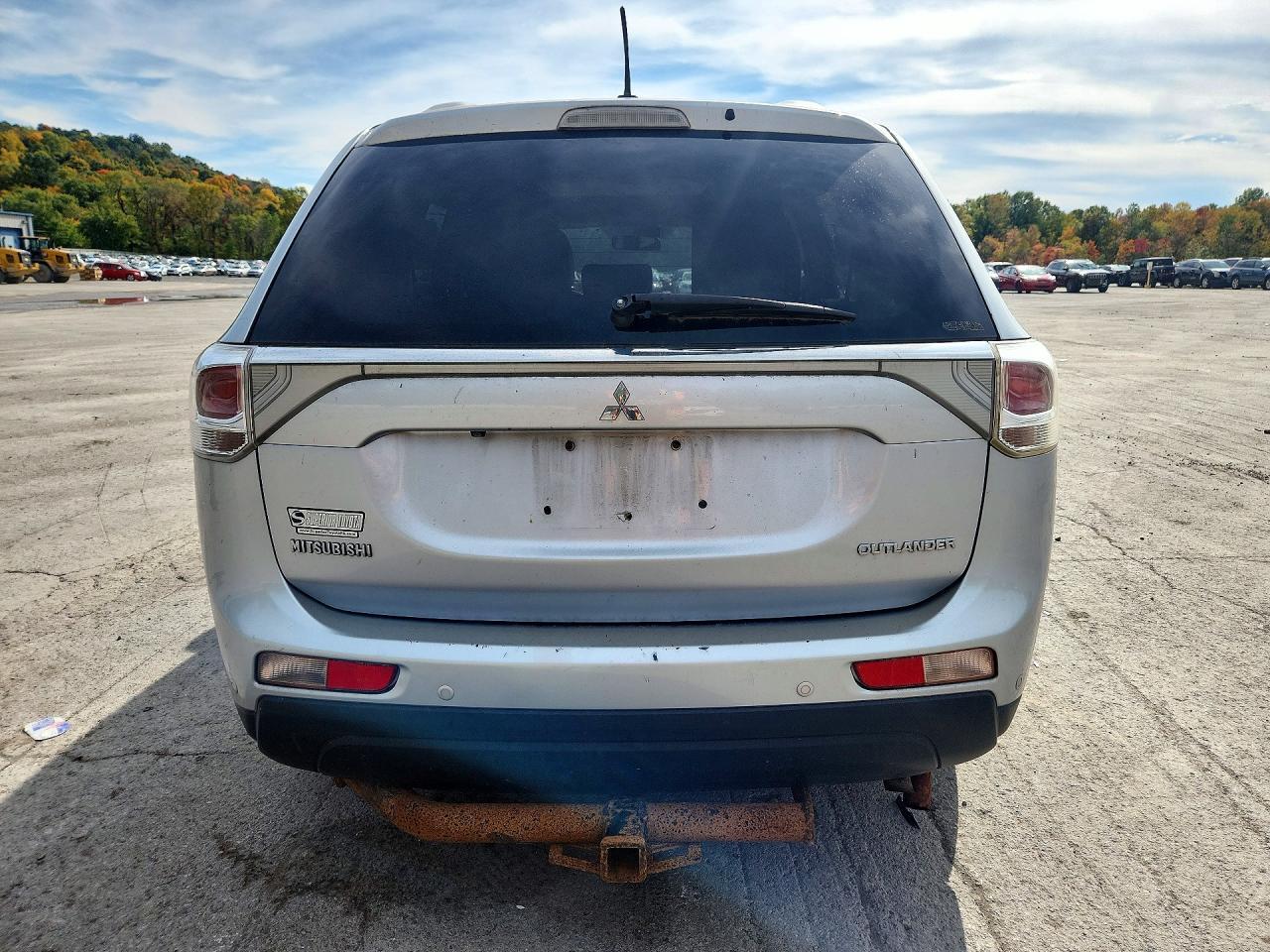 2014 MITSUBISHI OUTLANDER SE — Фото 6 из 14