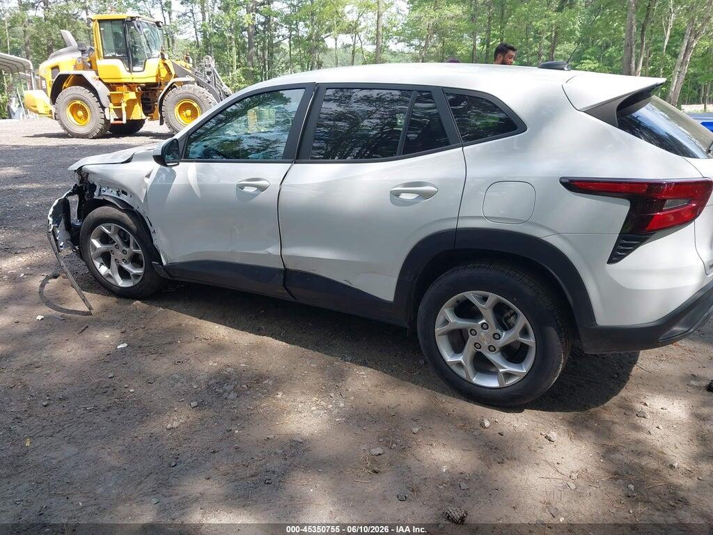 KL77LFE2XRC224887 2024 CHEVROLET TRAX photo no. 3