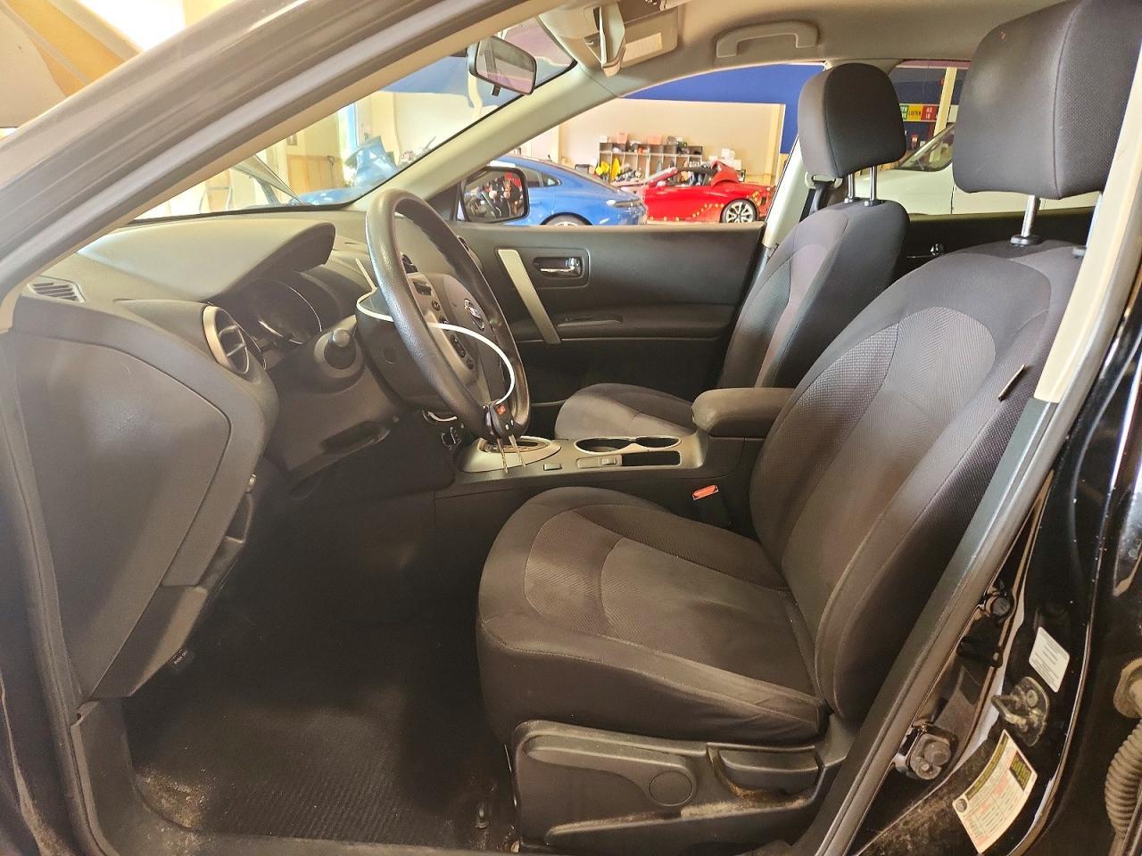 2015 NISSAN ROGUE SELECT S — Фото 7 из 13