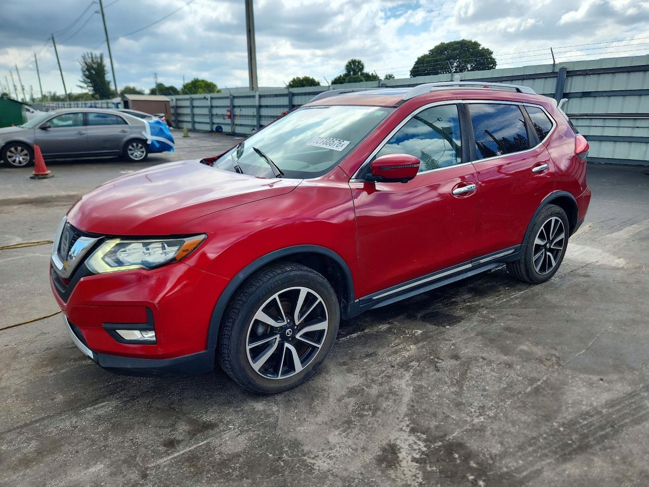 2017 NISSAN ROGUE SL