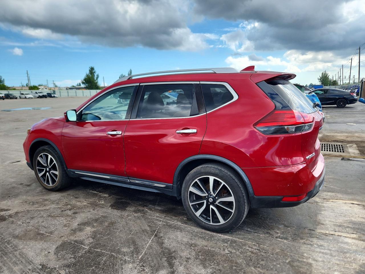 2017 NISSAN ROGUE SL — Фото 2 из 13