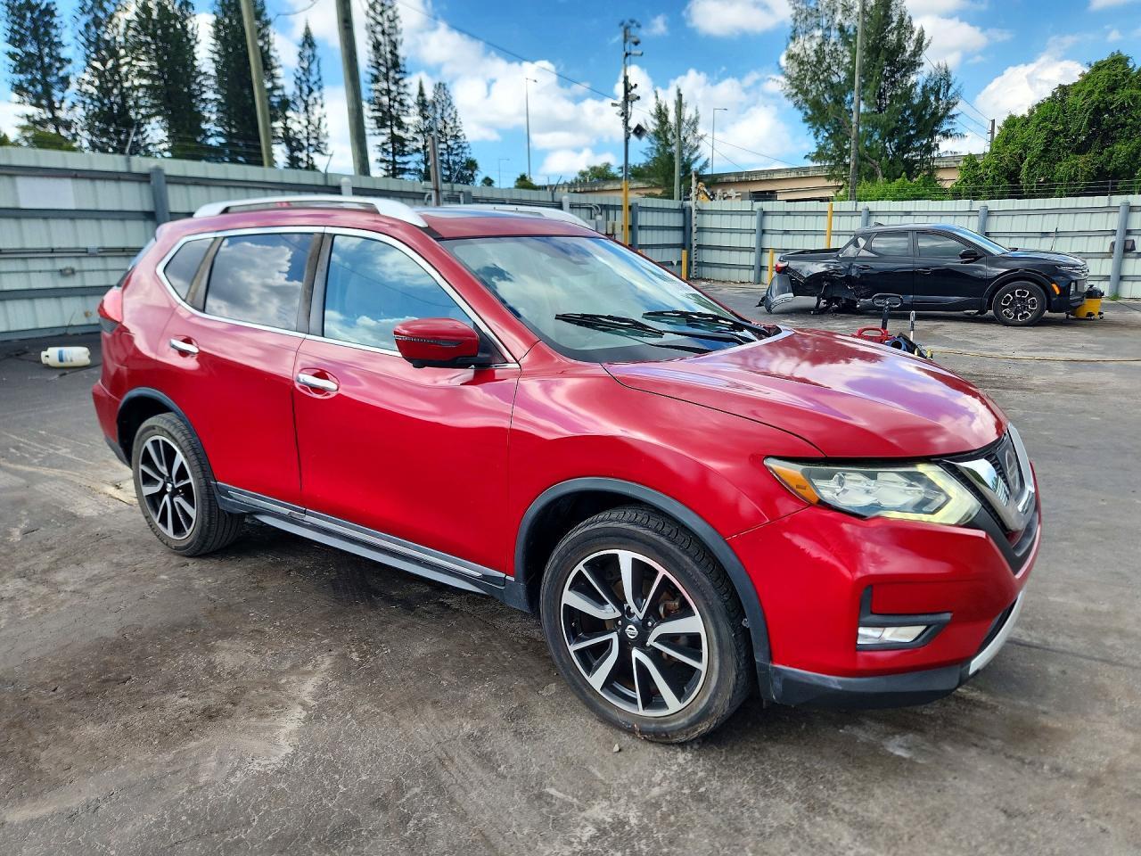 2017 NISSAN ROGUE SL — Фото 4 из 13