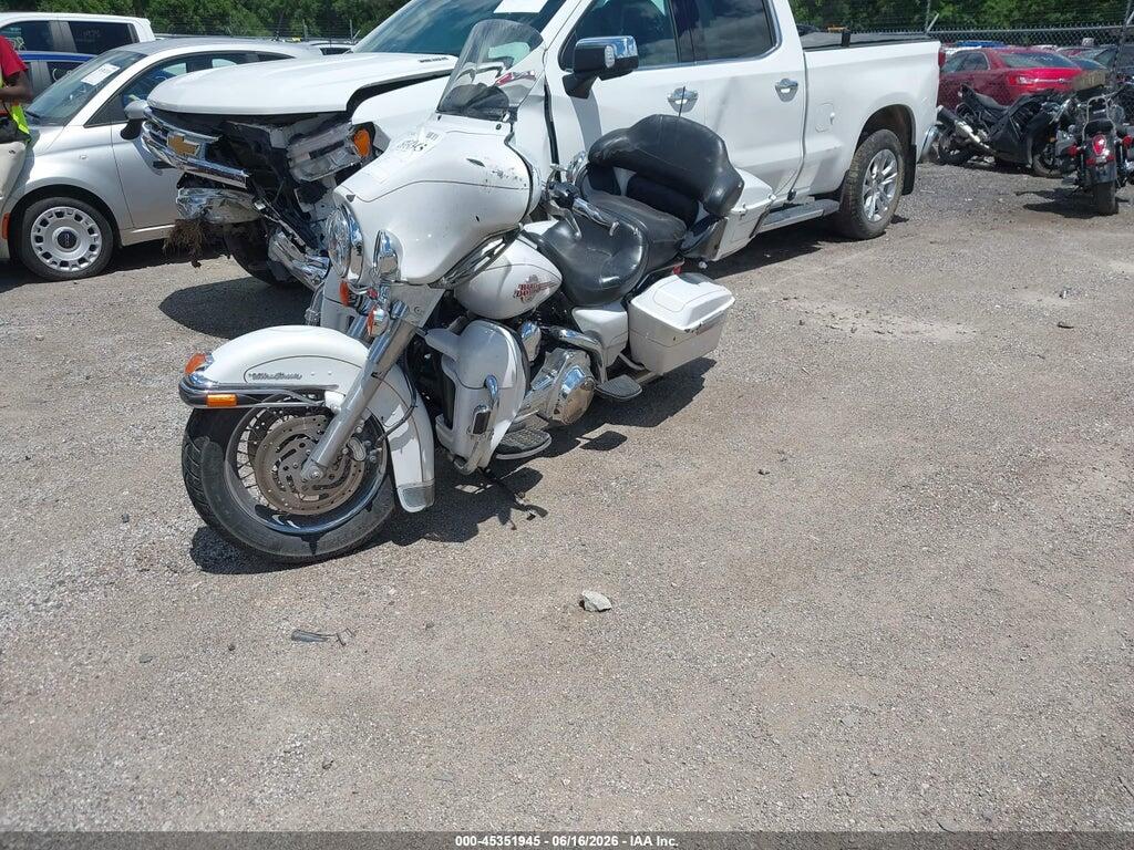 1HD1FL4167Y704172 2007 HARLEY-DAVIDSON FLTC photo no. 2