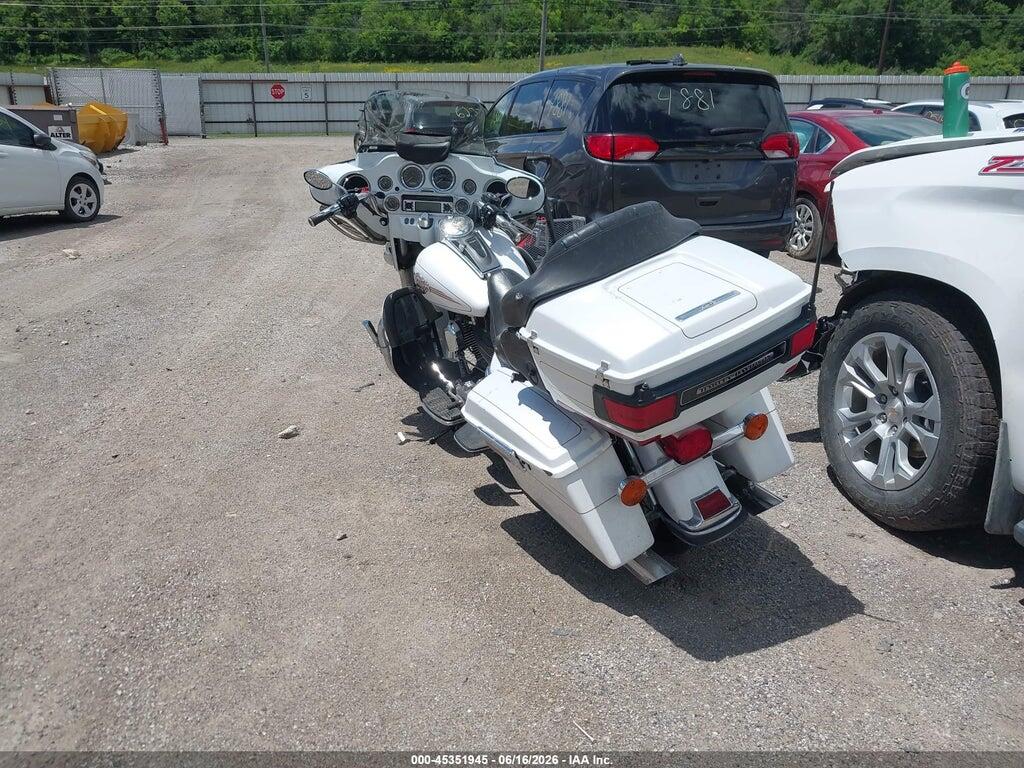 1HD1FL4167Y704172 2007 HARLEY-DAVIDSON FLTC photo no. 3