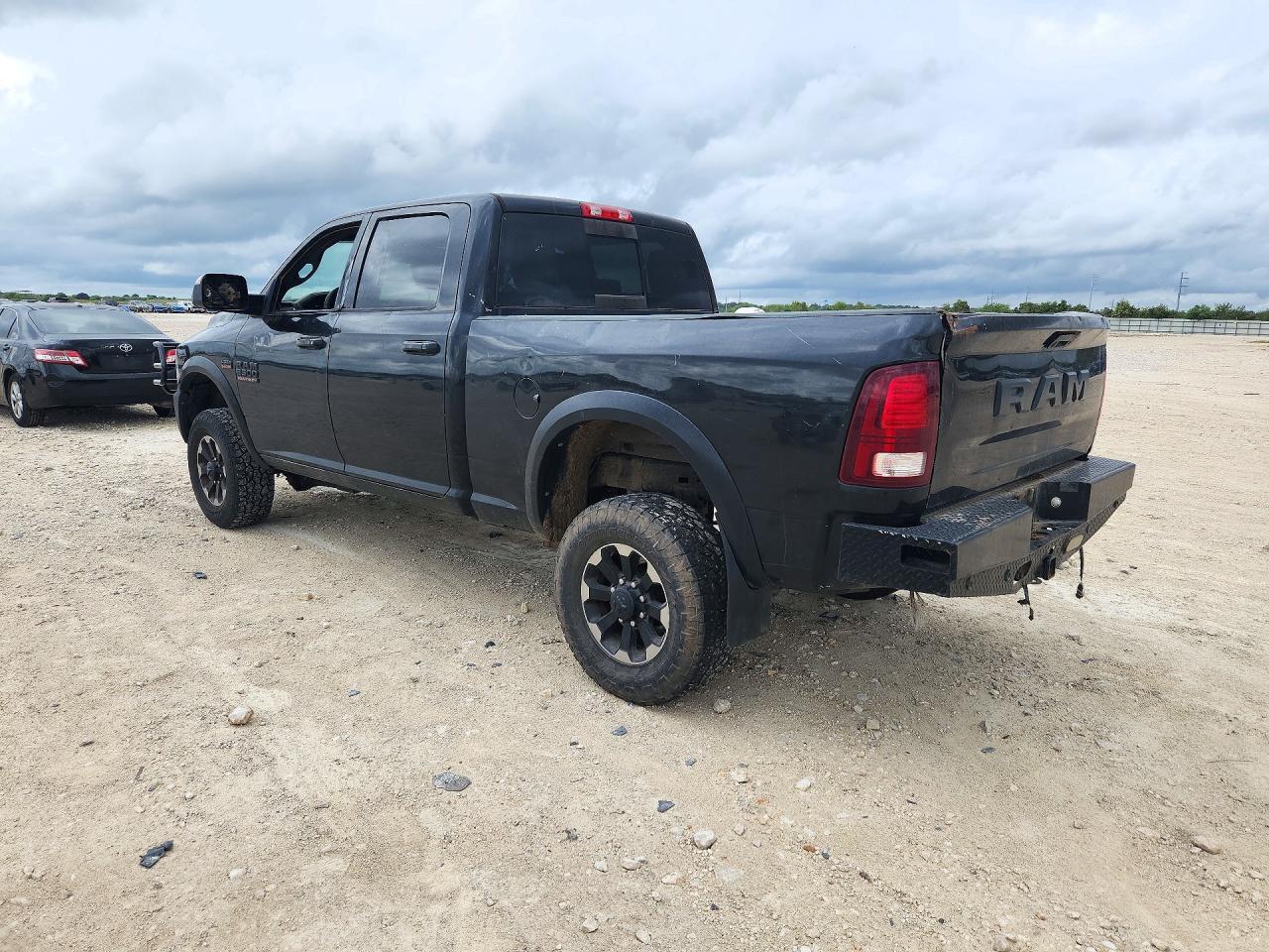 2017 RAM 2500 POWERWAGON — Фото 2 из 12